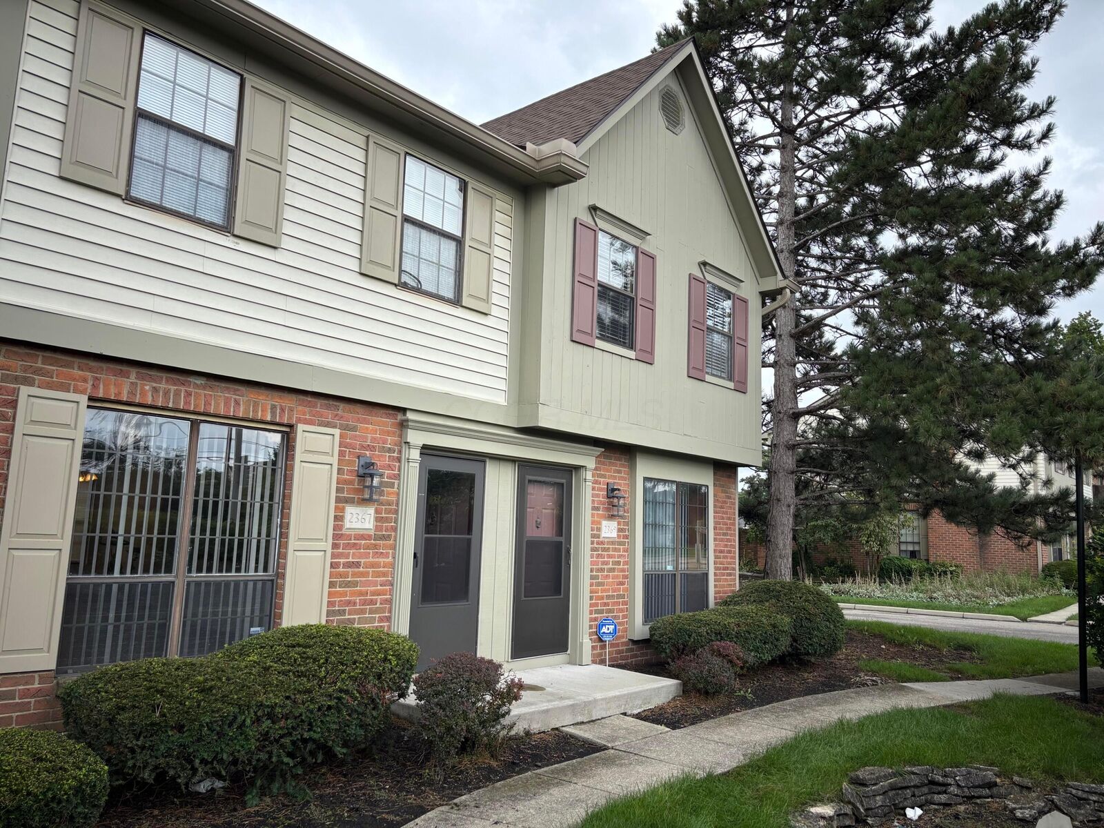 Property Photo:  2367 Brandy Oaks Drive  OH 43220 