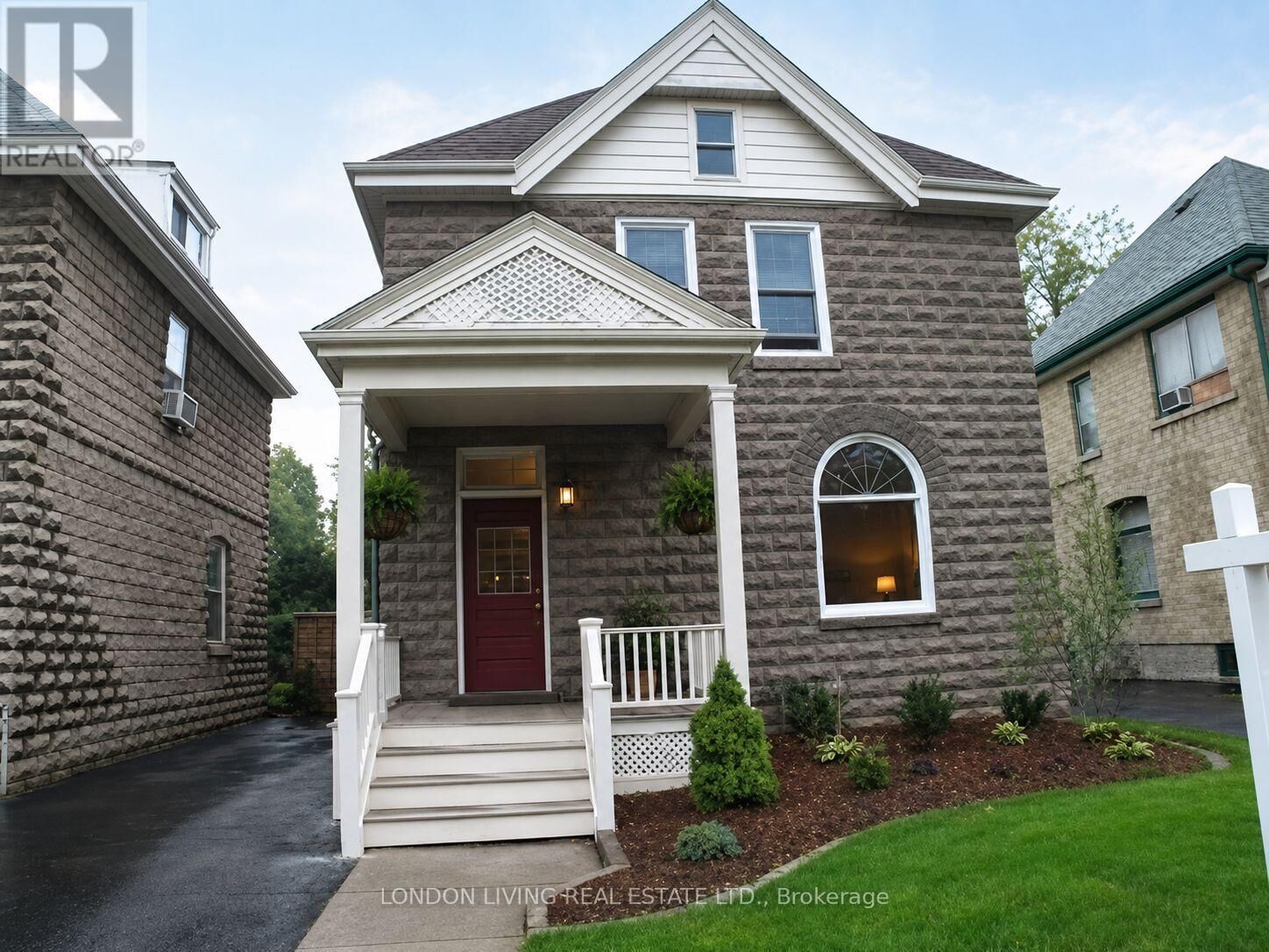 Property Photo:  45 Beaconsfield Avenue  ON N6C 1B6 