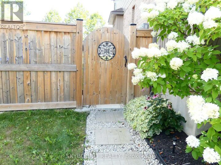Property Photo: 199 Hutchinson Drive ON L9R 0P9