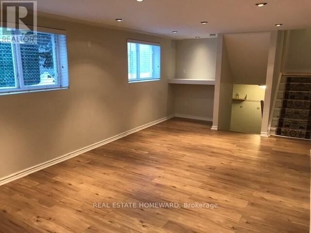 Property Photo: 1670 Shale Oak Mews Lower ON L4W 2L8