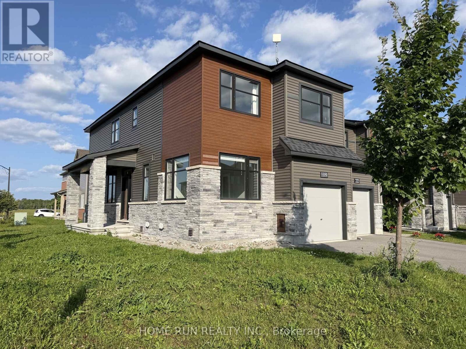 Property Photo: 1009 Ballyhale Heights ON K2J 6Y5
