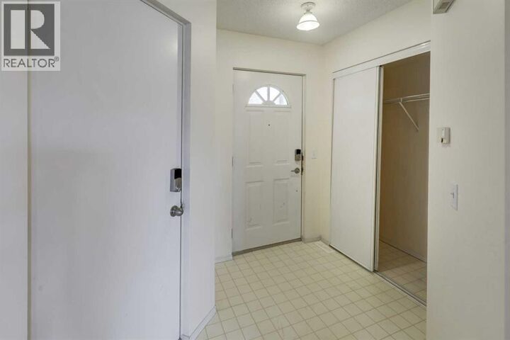 Property Photo:  57 Sandpiper Lane Northwest  AB T3K 4L7 