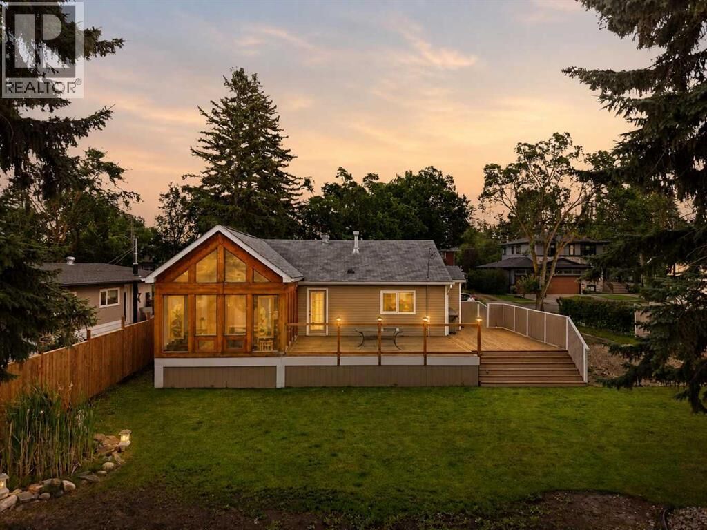 Property Photo:  3742 44 Avenue  AB T4N 3H5 