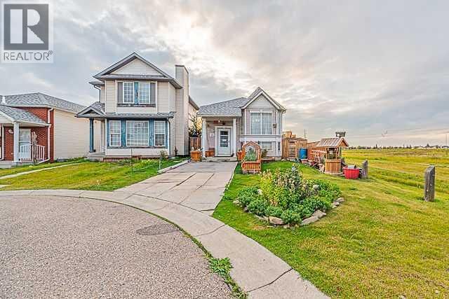 Property Photo: 55 San Diego Manor Northeast AB T1Y 7B6