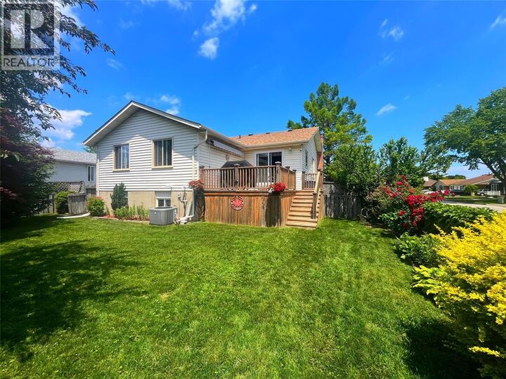 Property Photo:  95 Turner Drive  ON N7S 5G6 