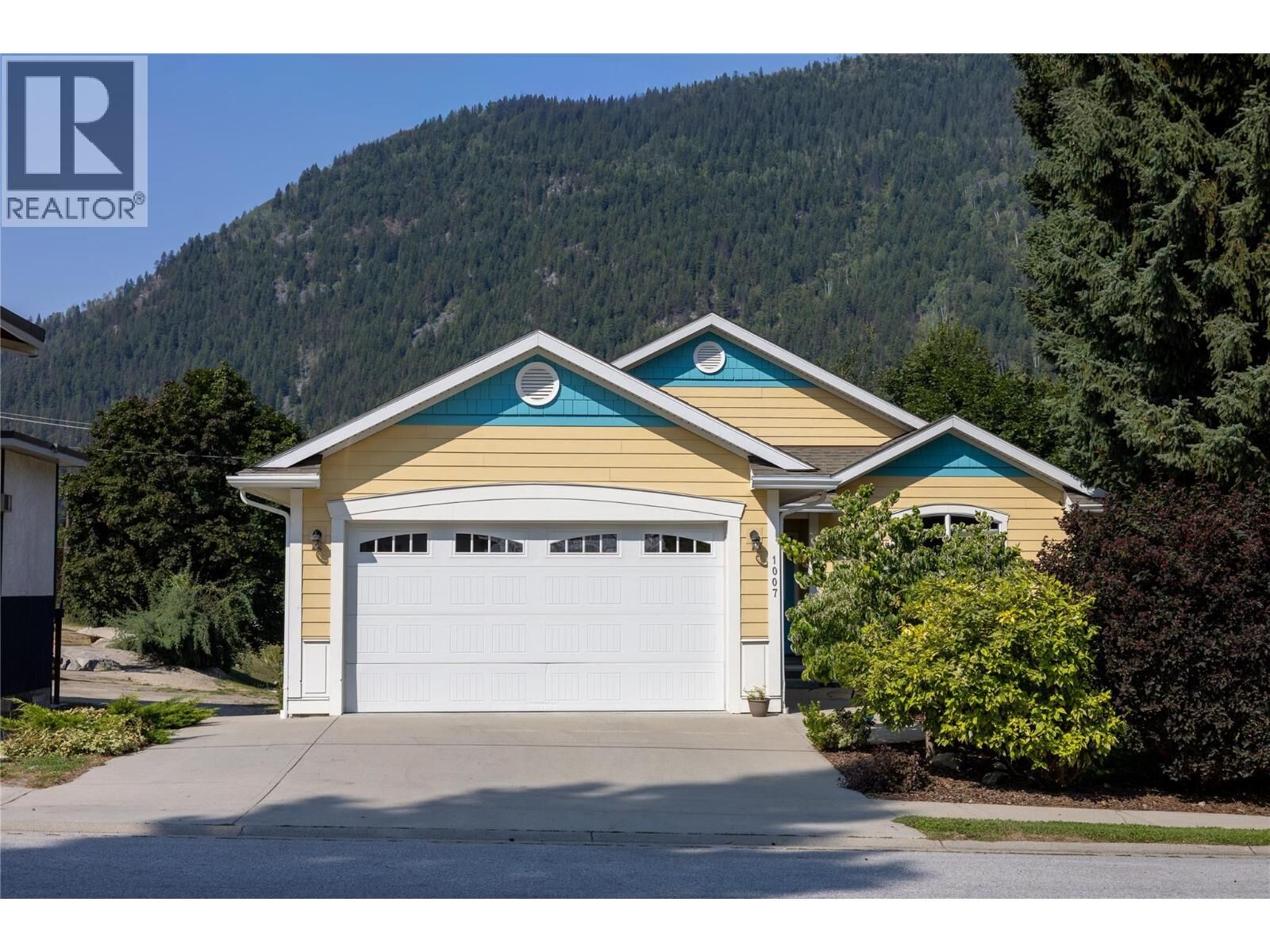 Property Photo: 1007 Fourth Street BC V1L 2T5