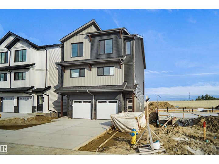 Property Photo: 1423 9 St NW AB T6T 2N8
