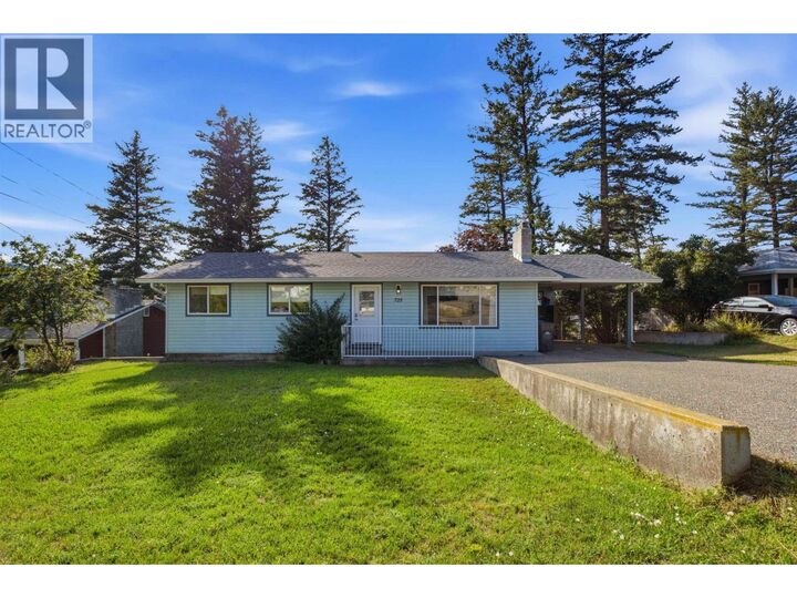 725 4th Avenue — photo 1