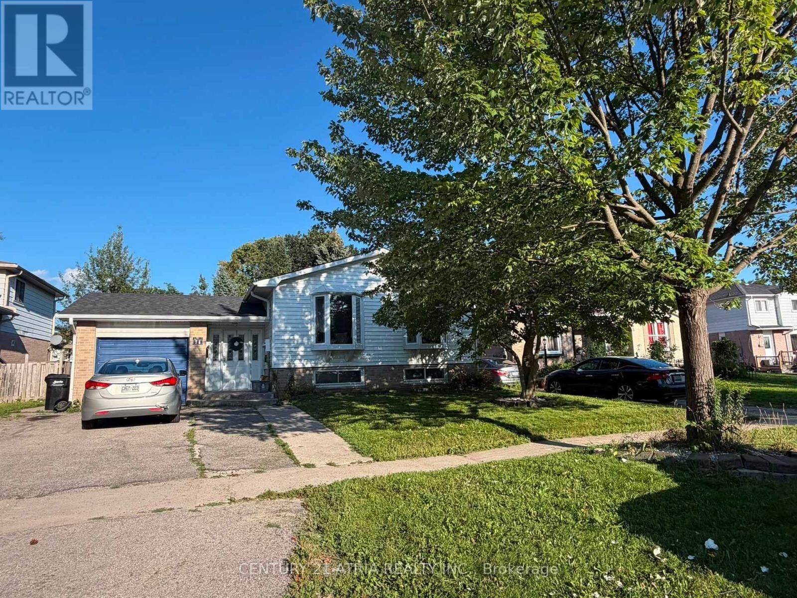 Property Photo: 76 Bernick Drive Lower ON L4M 2V6