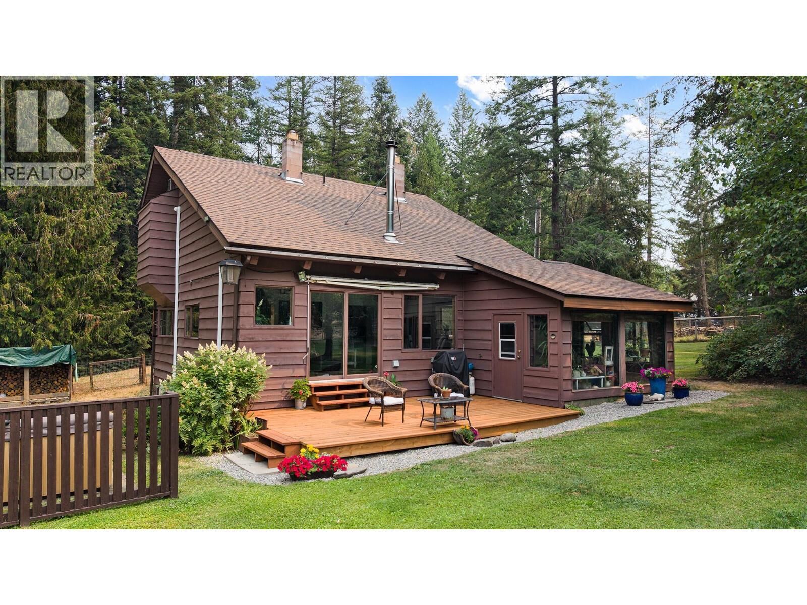 Property Photo: 5724 Crystal Road BC V0B 1W1
