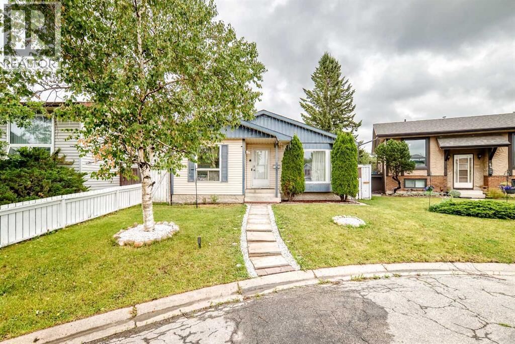 Property Photo:  60 Falmere Court Northeast  AB T3J 2Z6 
