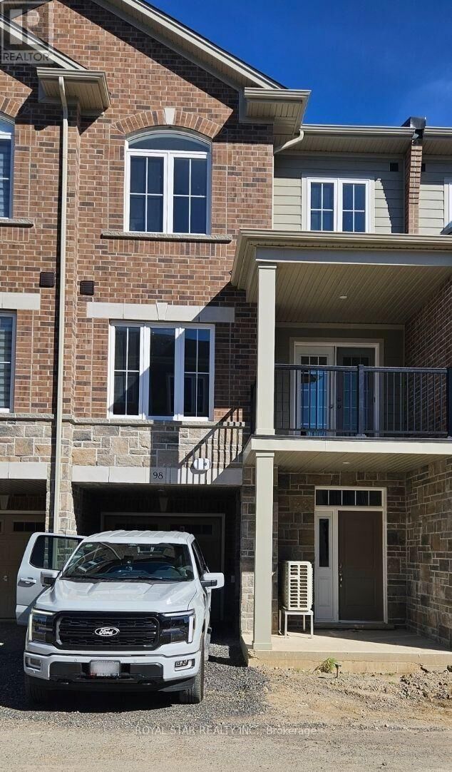 Property Photo: 677 Park Road North 98 ON N3R 0A2