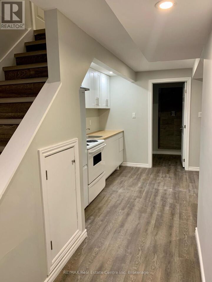 Property Photo:  85 Watt Street  ON N1E 6W6 
