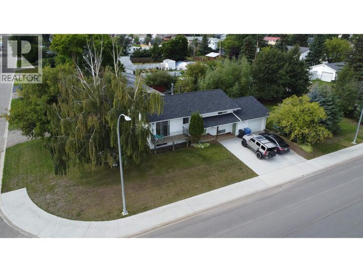 9404 84 Street — photo 1