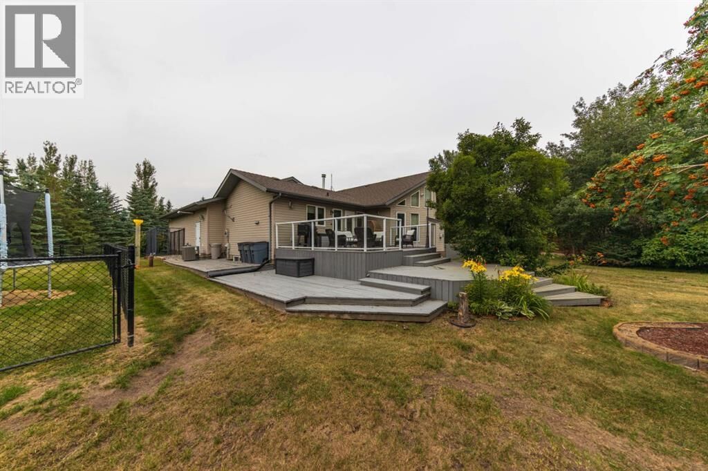 Property Photo: 4 Sandpiper Estates AB T9V 3B5