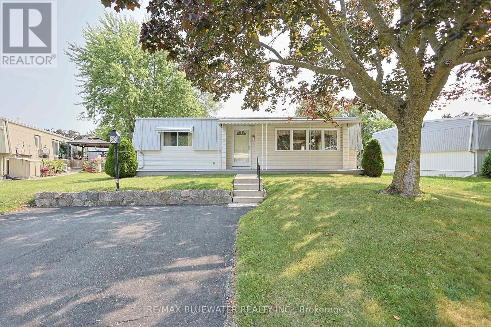 Property Photo:  254 Highland Springs  ON N0M 1T0 