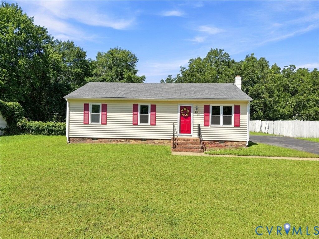 Property Photo: 312 Knight Court VA 23223