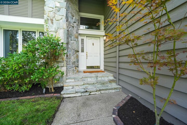 Property Photo:  580 Buttonwood Dr  CA 94506 