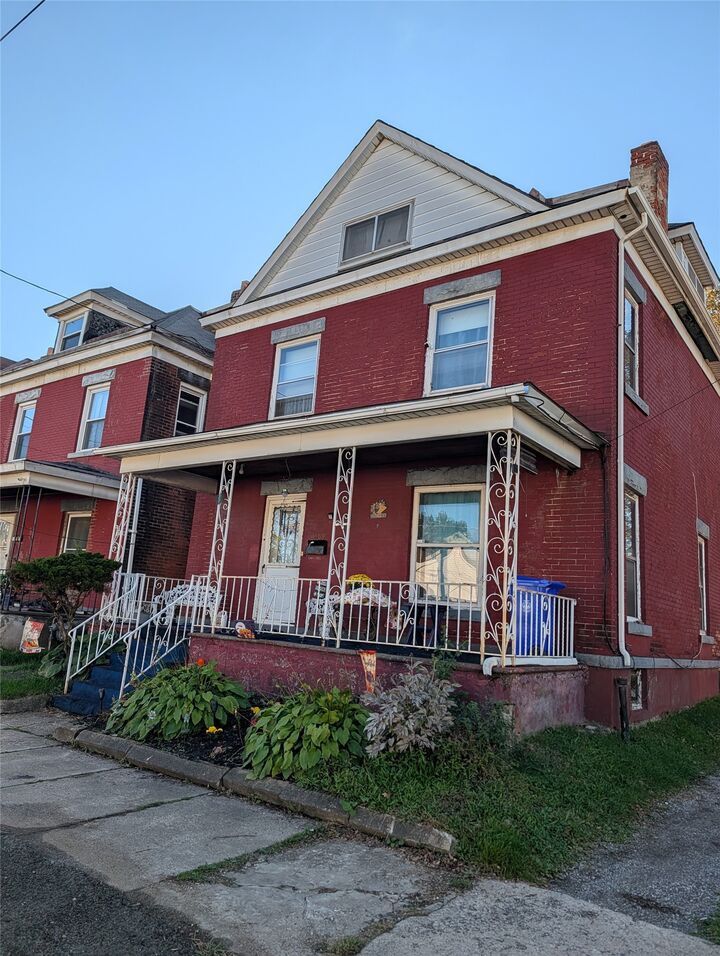 Property Photo: 1009 W 20th Street PA 16502