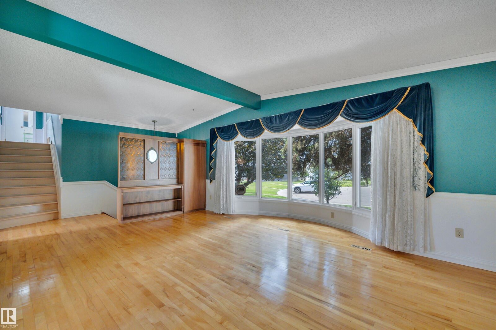 Property Photo:  7604 149 Avenue NW  AB T5C 2V7 