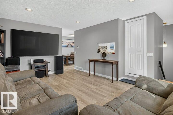 Property Photo: 4624 36 Avenue NW AB T6L 3S3
