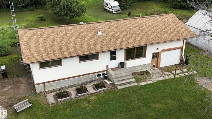 Property Photo: 51226 Rge Road 233 AB T8B 1K8