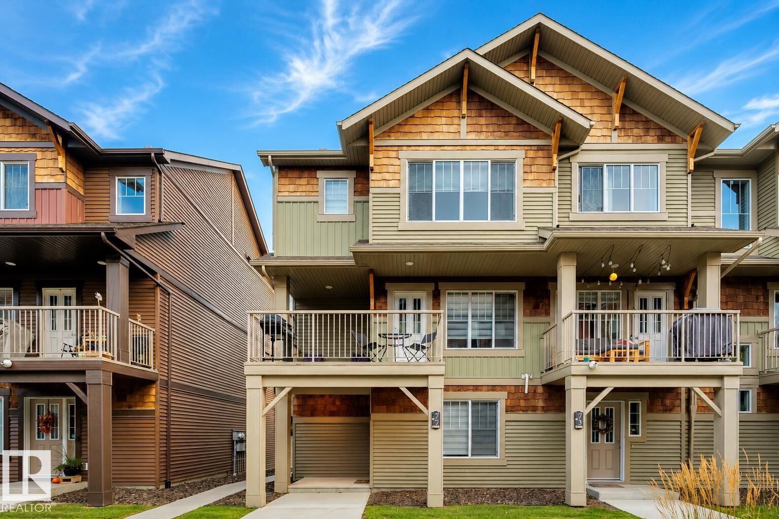 Property Photo: 1005 Graydon Hill Boulevard SW 72 AB T6W 3J5