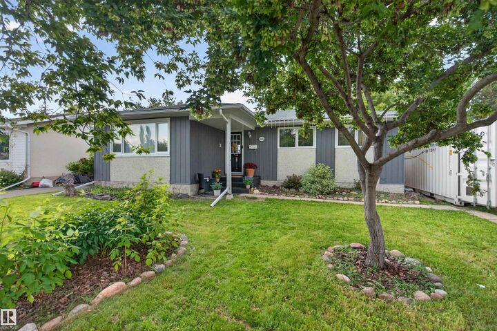 Property Photo:  3606 44 Street  AB T9E 6A1 