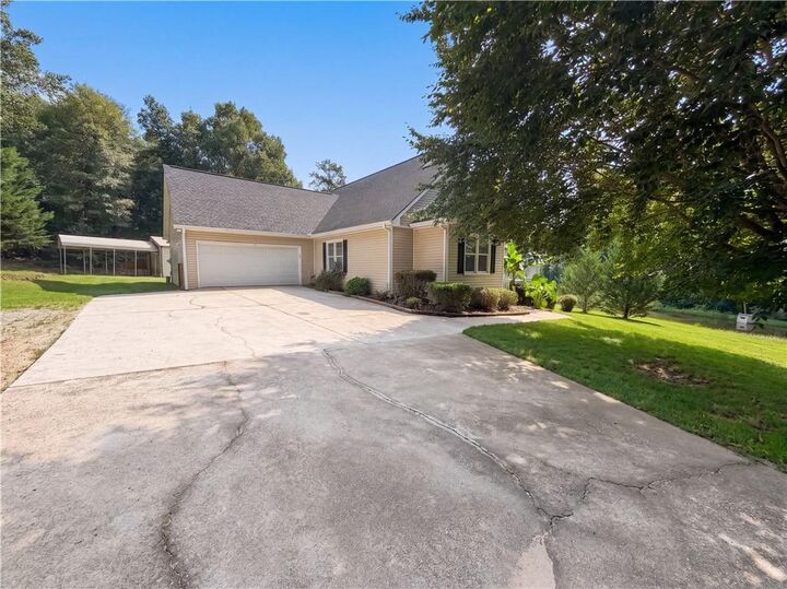 Property Photo: 249 Griffin Mountain Trail NE GA 30013