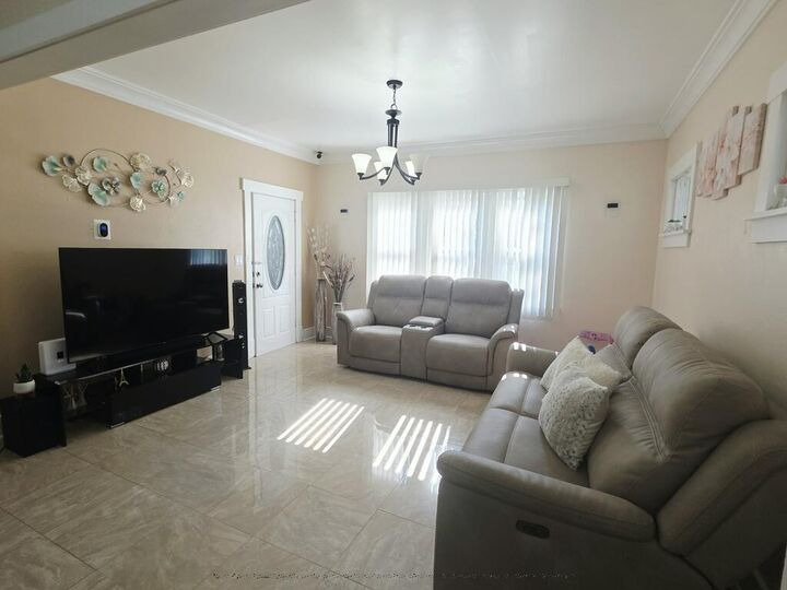 Property Photo: 905 S Eddy St NE 68801