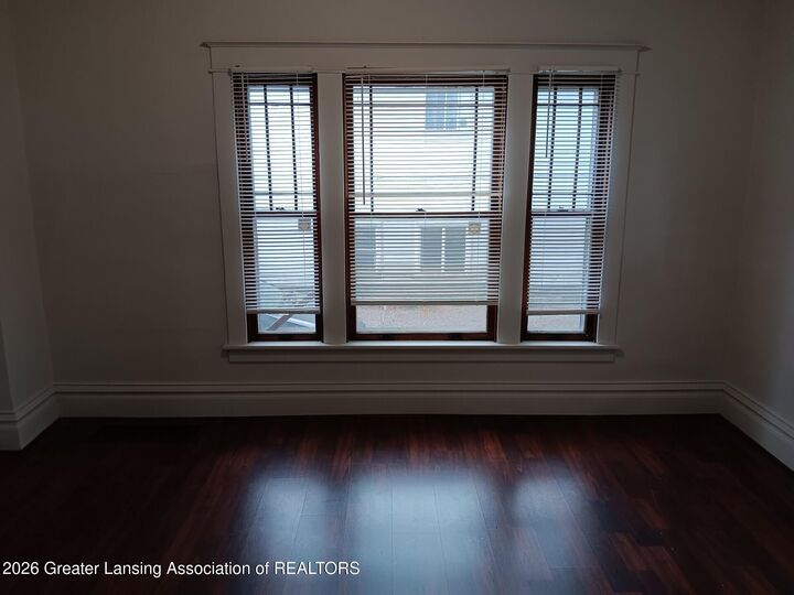 Property Photo: 908 N Pine Street MI 48906
