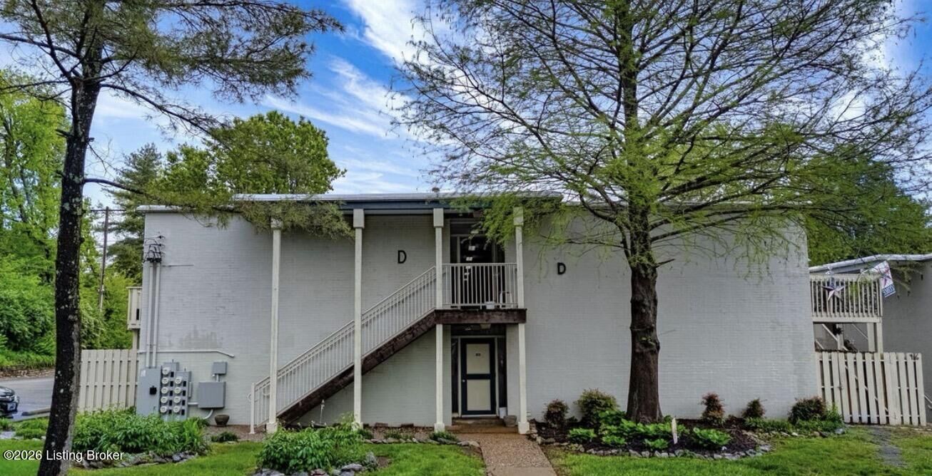Property Photo:  1935 Gardiner Ln Apt D48  KY 40205 