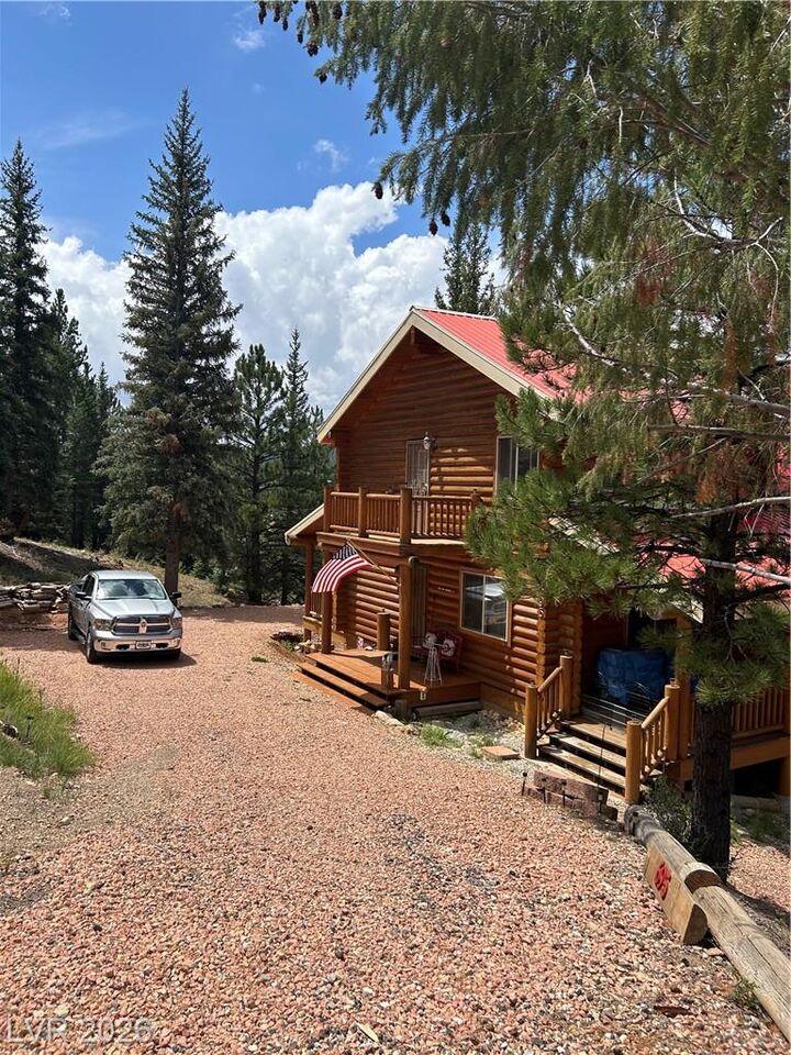 Property Photo:  695 North Skyline View Drive  UT 84762 