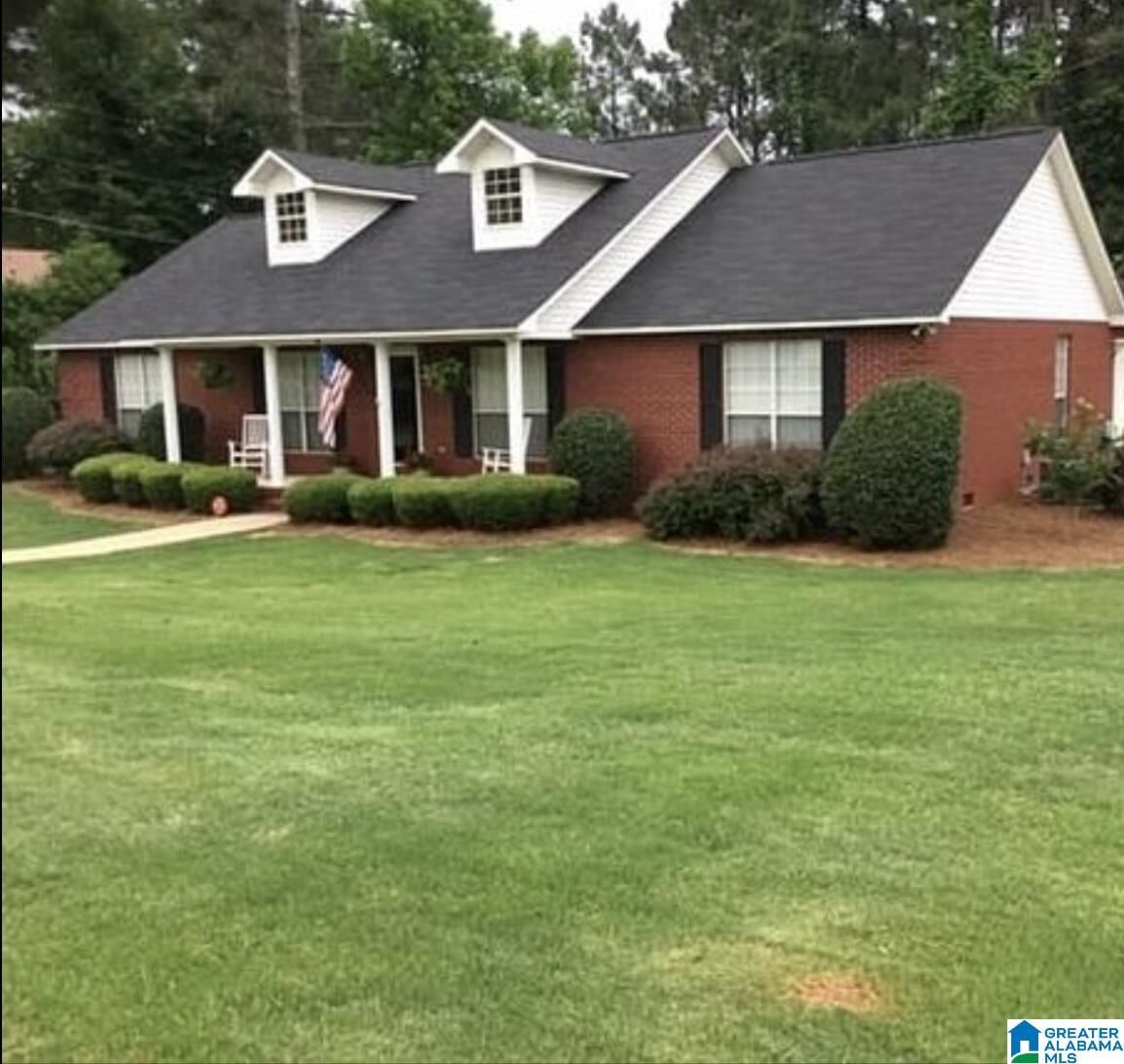 Property Photo:  921 Sedgefield Drive  AL 35150 
