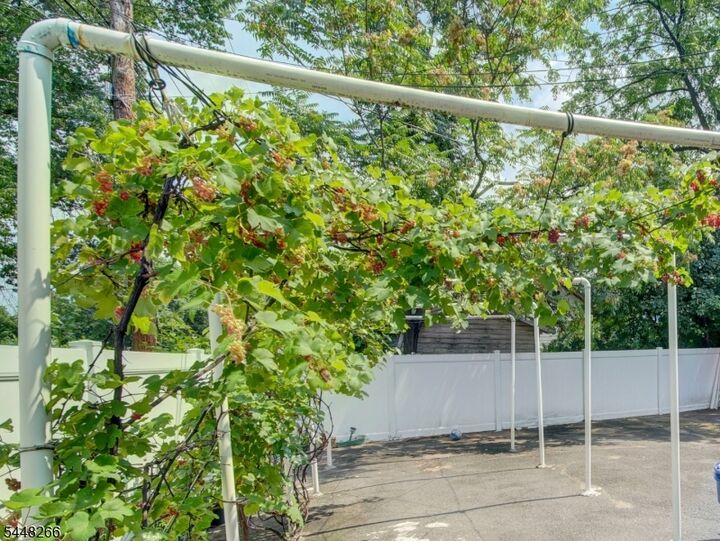 Property Photo: 22 Kensington Pl NJ 07017