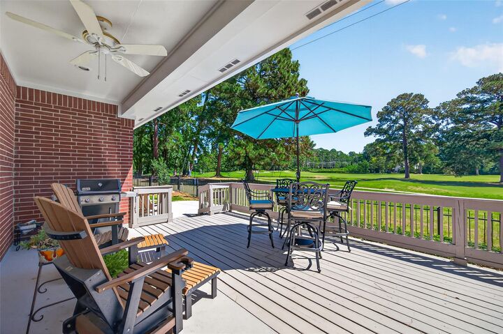 Property Photo: 8 Alba Road TX 77356