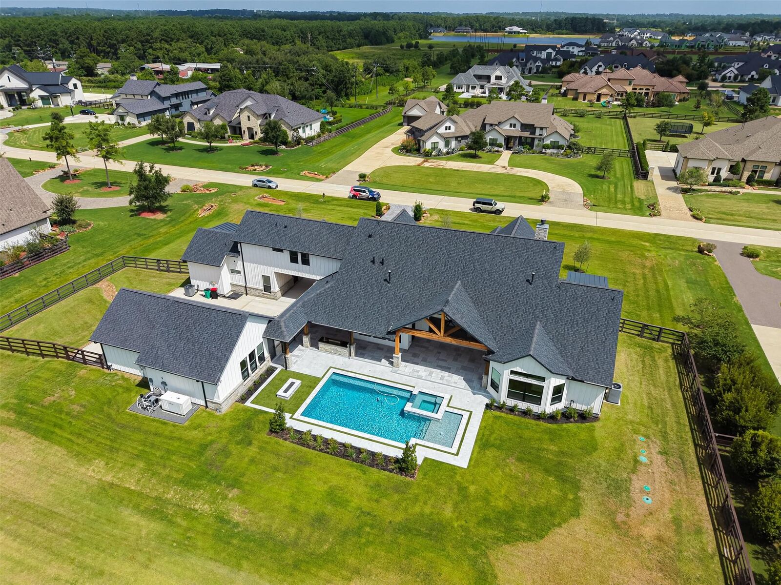 Property Photo:  8 Little Sorrell Court  TX 77377 