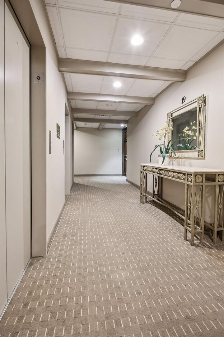 Property Photo:  5001 Woodway Drive Ph2  TX 77056 