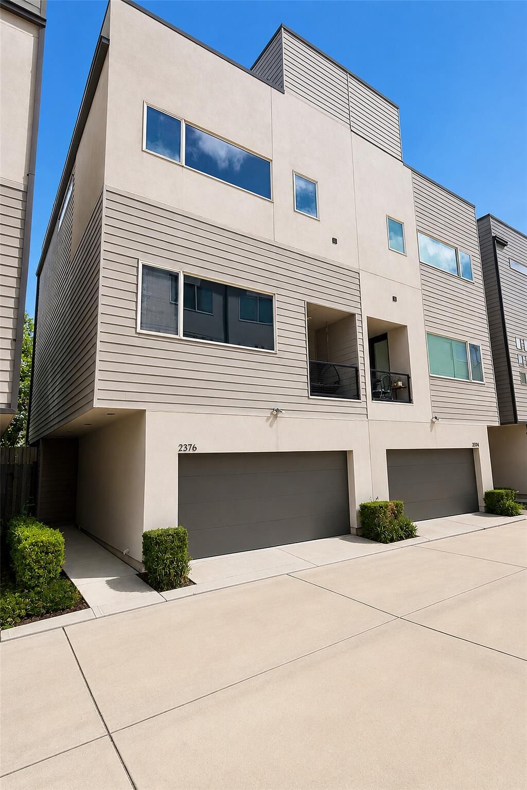 Property Photo: 2376 Commerce Street TX 77003