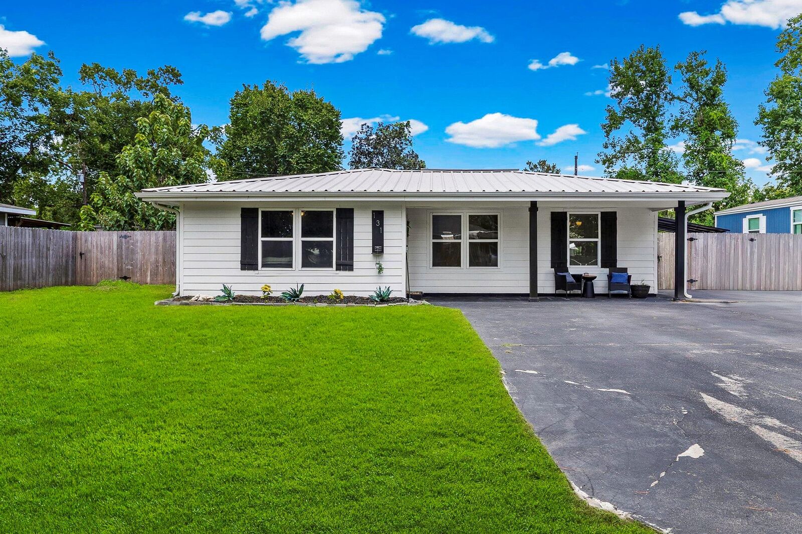 Property Photo:  131 County Road 2364  TX 77575 