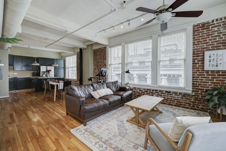 Property Photo:  201 Main Street 3A  TX 77002 