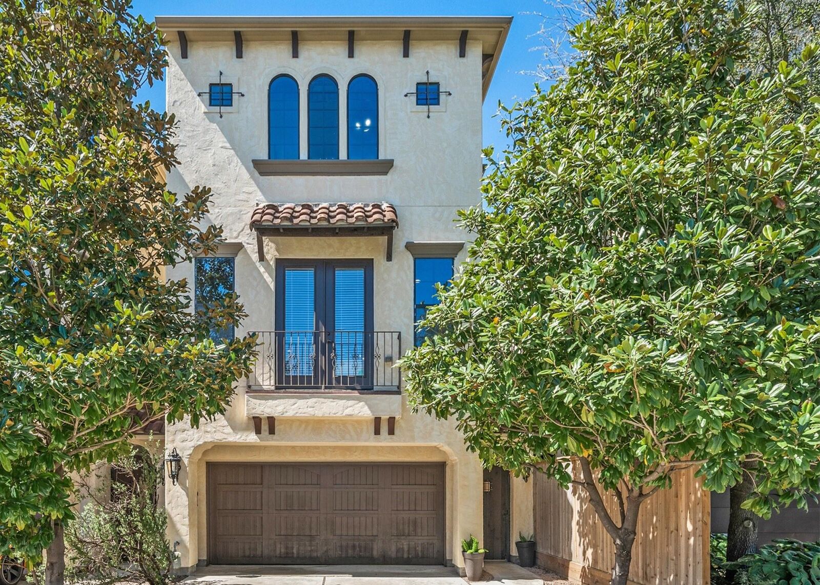 Property Photo: 2601 Bevis Street E TX 77008