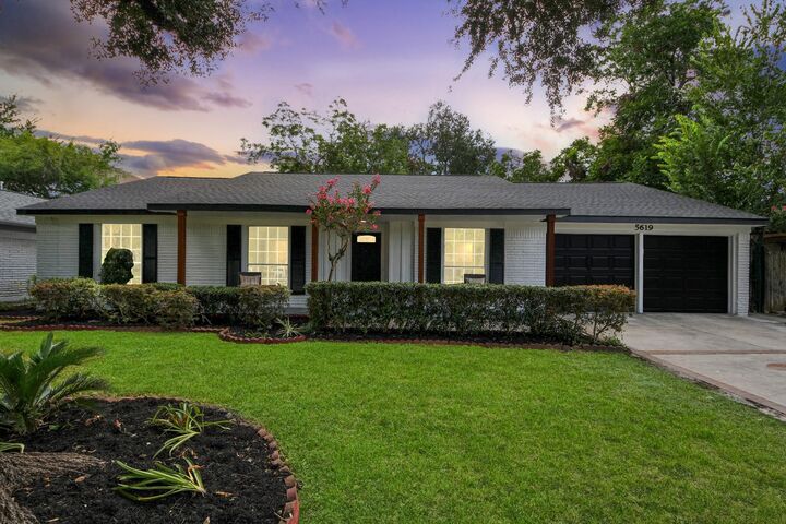 Property Photo:  5619 Duxbury Street  TX 77035 
