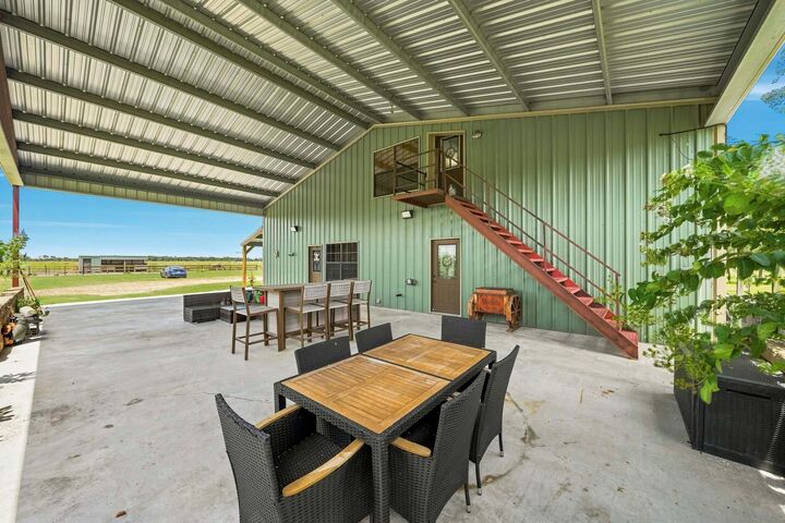 Property Photo:  1604 County Road 370  TX 77437 