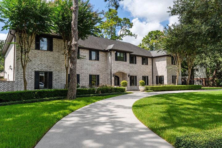 Property Photo:  11407 Holidan Way  TX 77024 