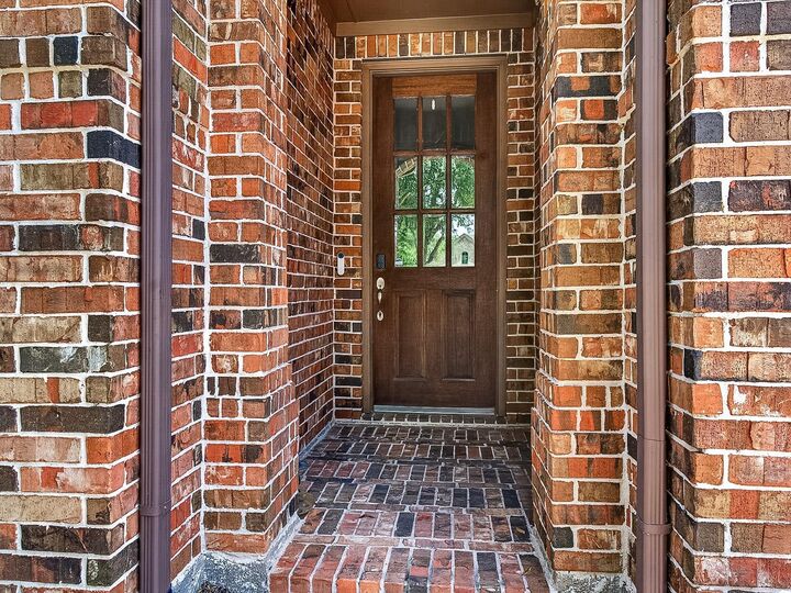 Property Photo: 6006 Hedgepark Drive TX 77407