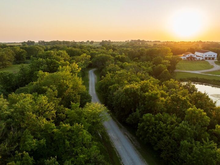 Property Photo: 8937 Westlake Road KS 66512