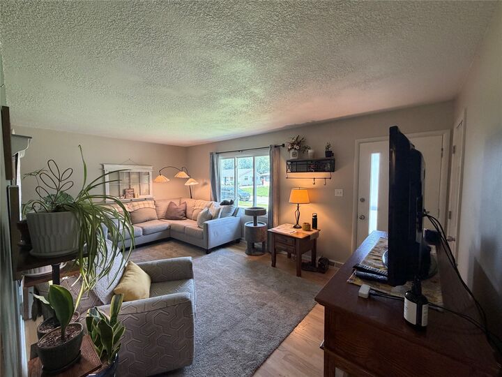 Property Photo: 1405 SW 2nd Street IA 50023