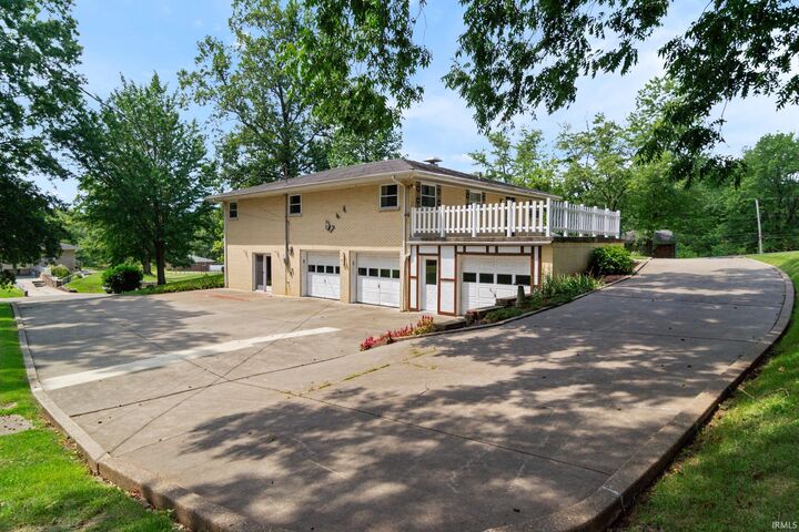 Property Photo:  1314 Reiter Drive  IN 47712 