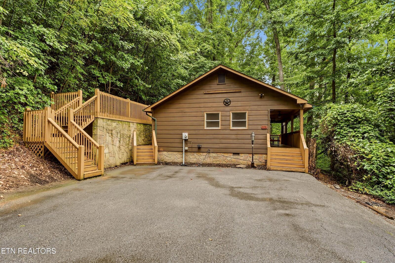 Property Photo: 3770 Ravens Den Way TN 37862